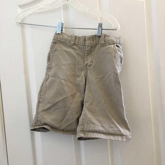 FINAL CLEARANCE 
Boys dickies shorts 10 - Picture 1 of 5